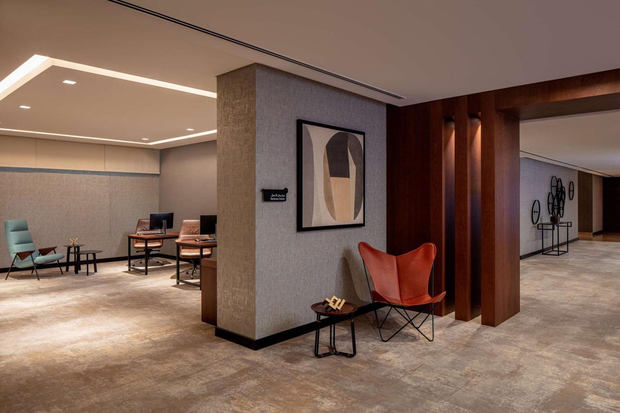 Doubletree By Hilton Dubai M Square Hotel & Residences Εξωτερικό φωτογραφία The Business Centre