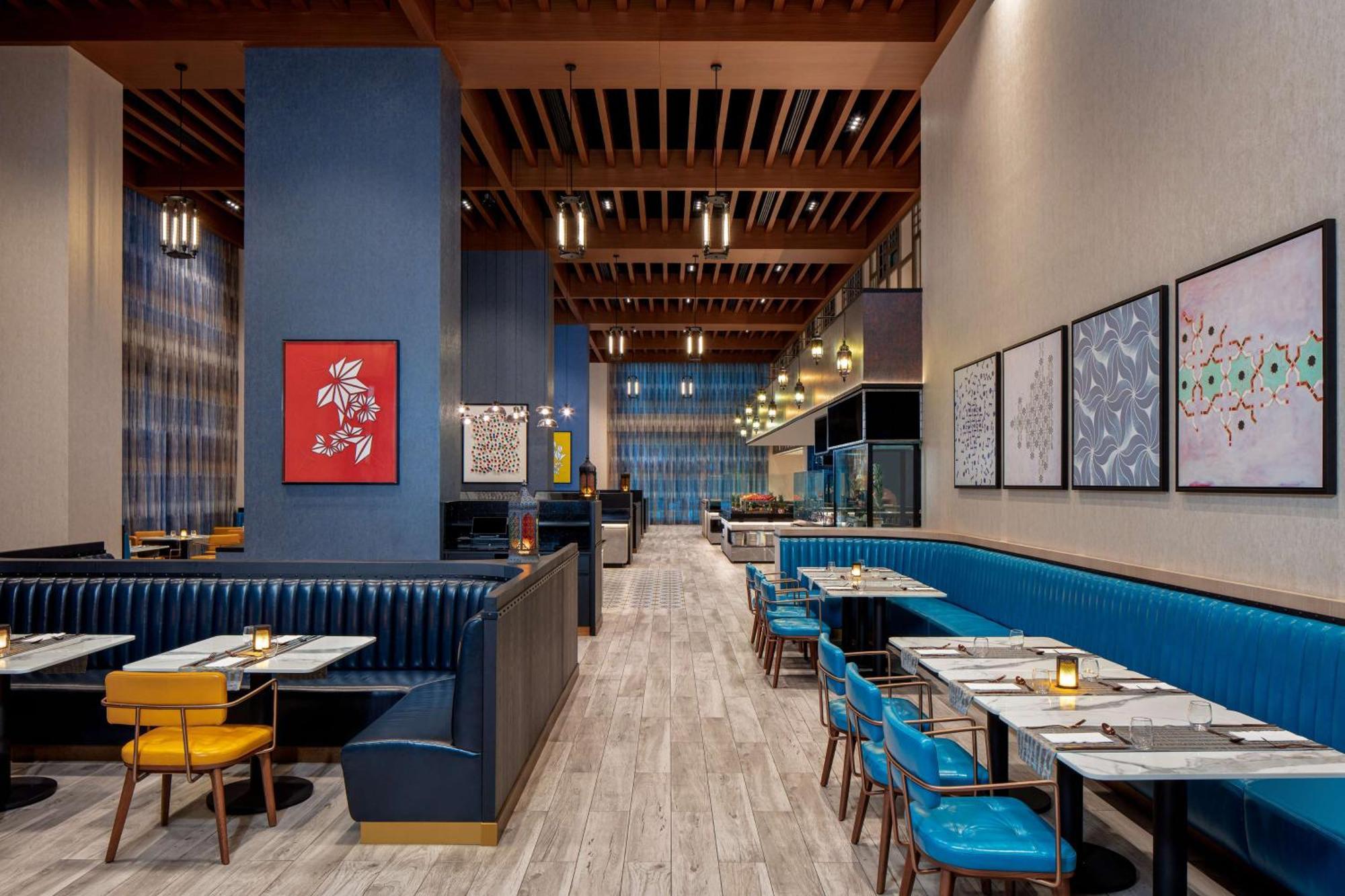 Doubletree By Hilton Dubai M Square Hotel & Residences Εξωτερικό φωτογραφία Interior of the restaurant