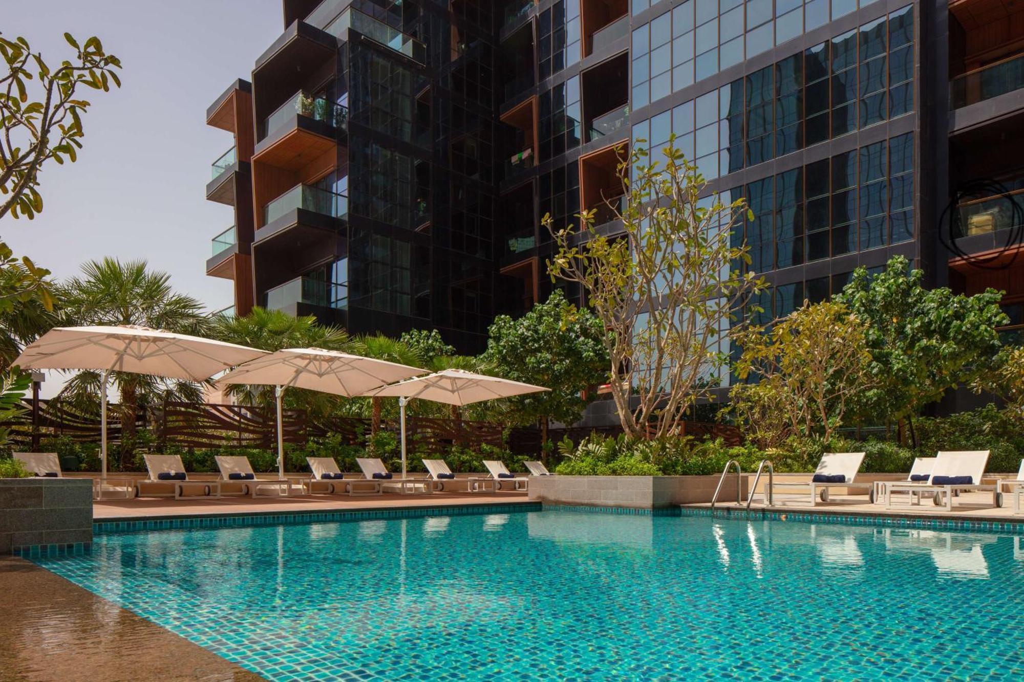 Doubletree By Hilton Dubai M Square Hotel & Residences Εξωτερικό φωτογραφία The Panorama Pool